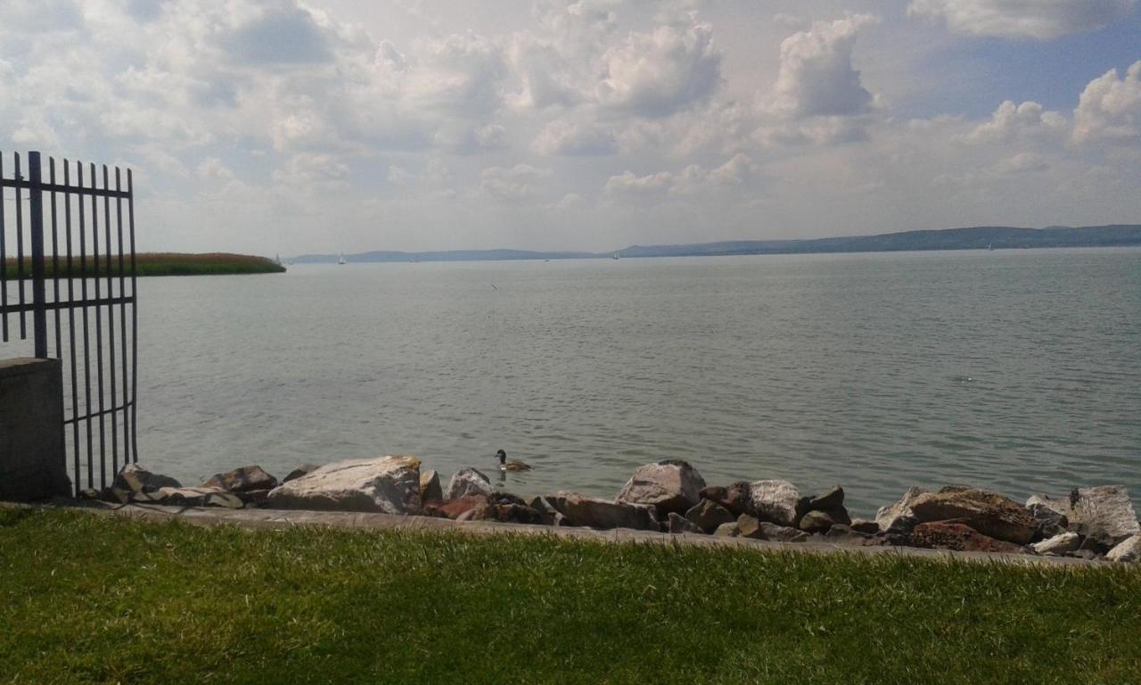 Hutter Vendeghaz Hotel Szántód Екстериор снимка