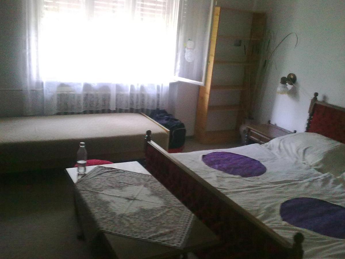 Hutter Vendeghaz Hotel Szántód Екстериор снимка